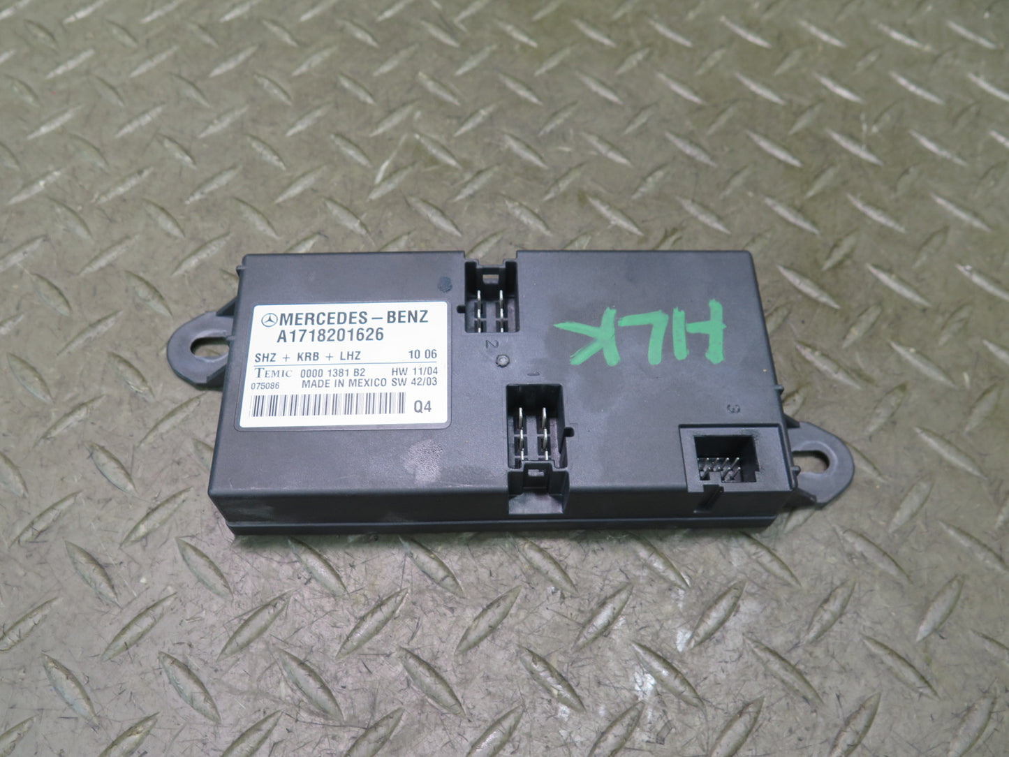 05-11 Mercedes R171 Slk-class Heated Seat Control Module 1718201626 OEM