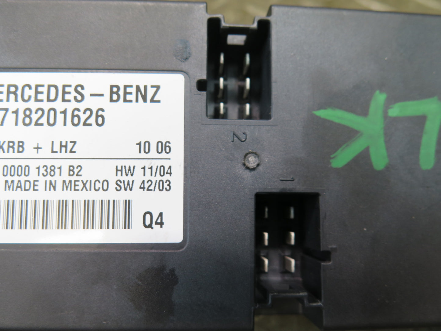 05-11 Mercedes R171 Slk-class Heated Seat Control Module 1718201626 OEM