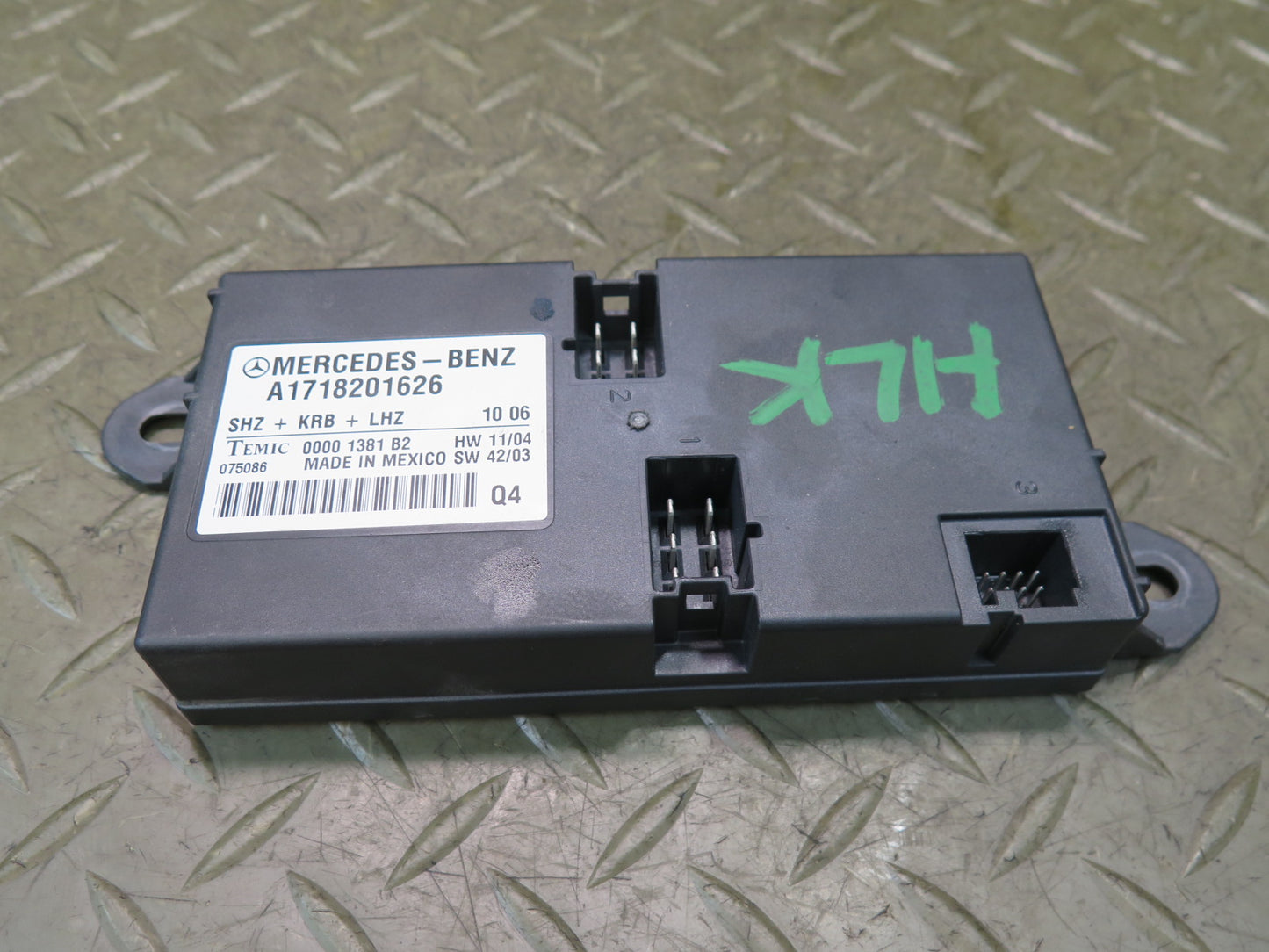 05-11 Mercedes R171 Slk-class Heated Seat Control Module 1718201626 OEM