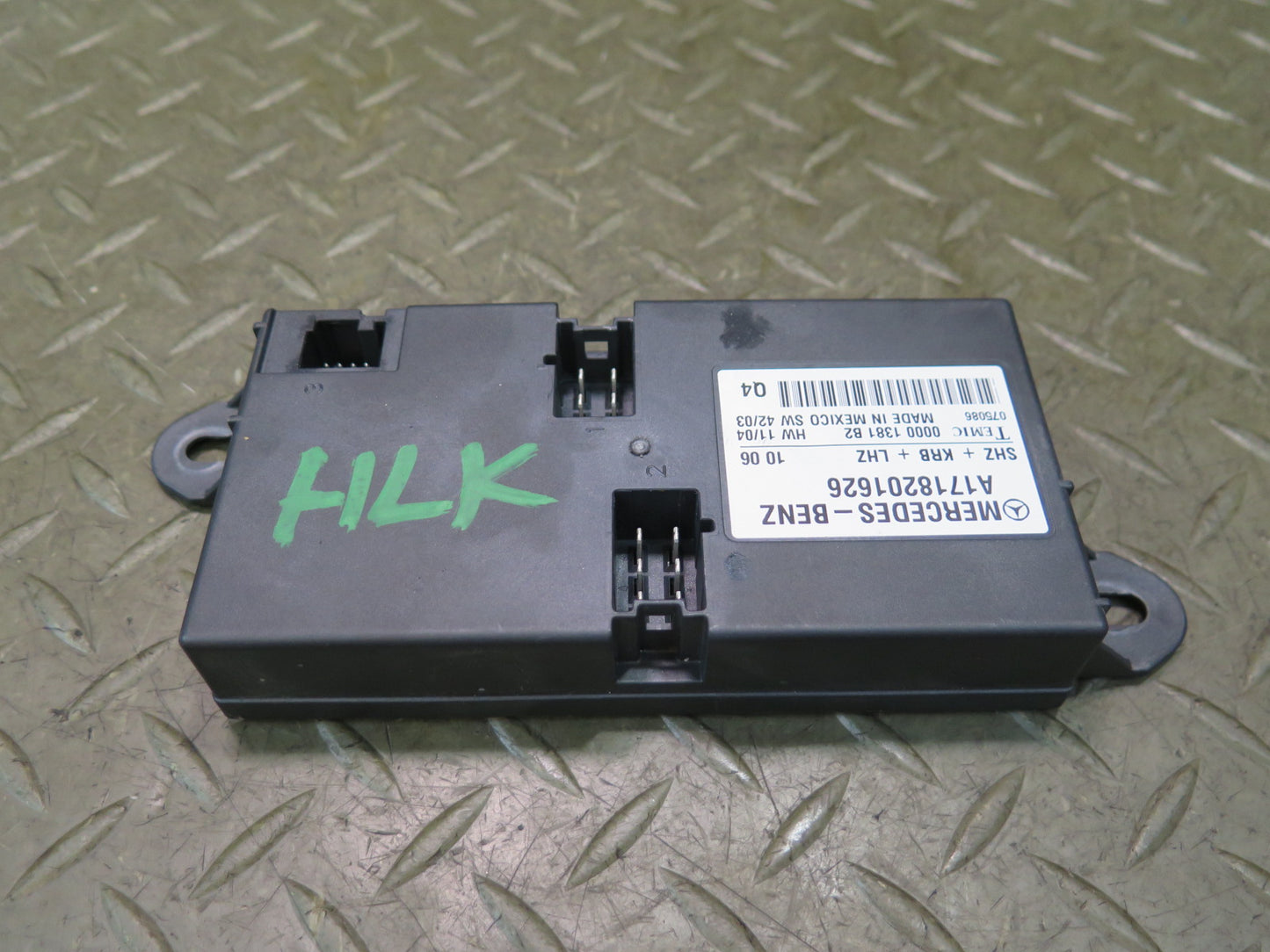 05-11 Mercedes R171 Slk-class Heated Seat Control Module 1718201626 OEM