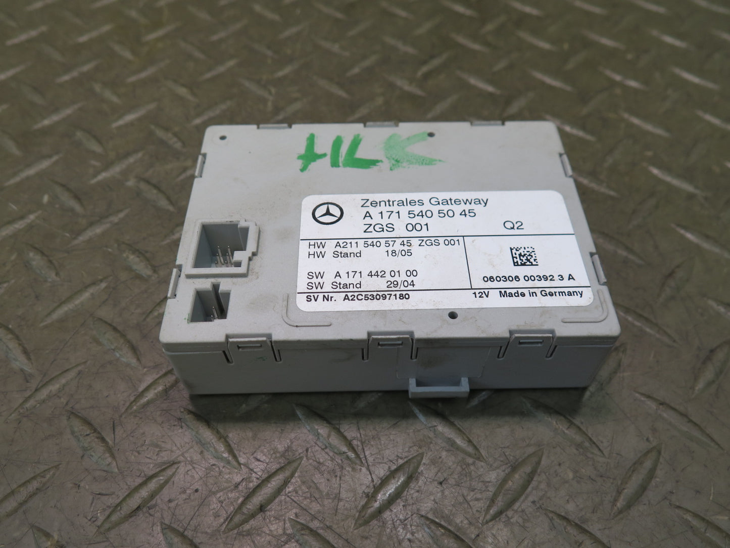 05-11 Mercedes R171 Slk-class Central Gateway Control Module 1715405045 OEM