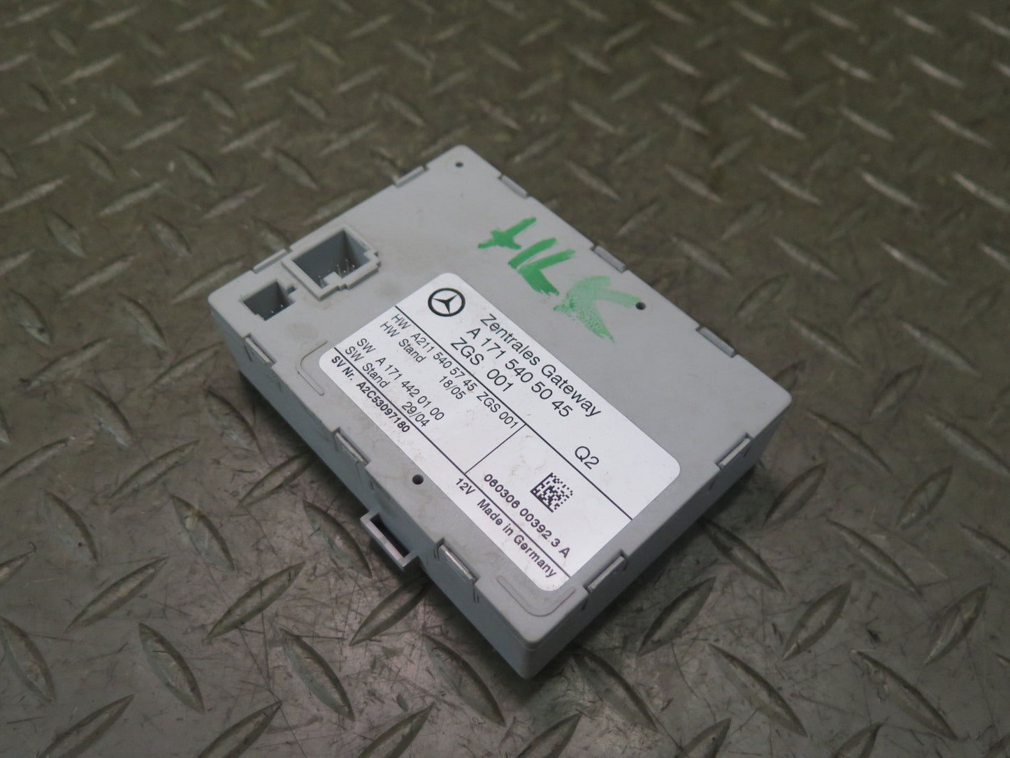 05-11 Mercedes R171 Slk-class Central Gateway Control Module 1715405045 OEM