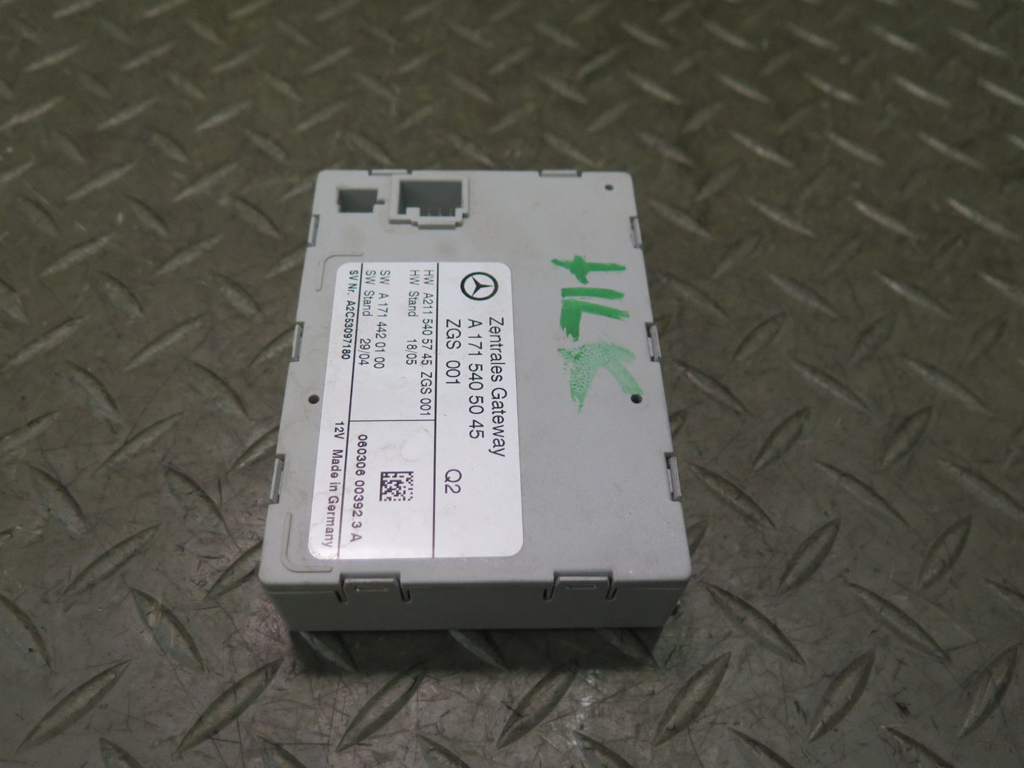 05-11 Mercedes R171 Slk-class Central Gateway Control Module 1715405045 OEM