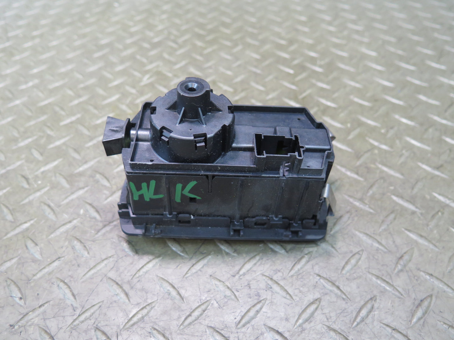 05-08 Mercedes R171 SLK Headlight Fog Light Lamp Control Switch 1715450304 OEM