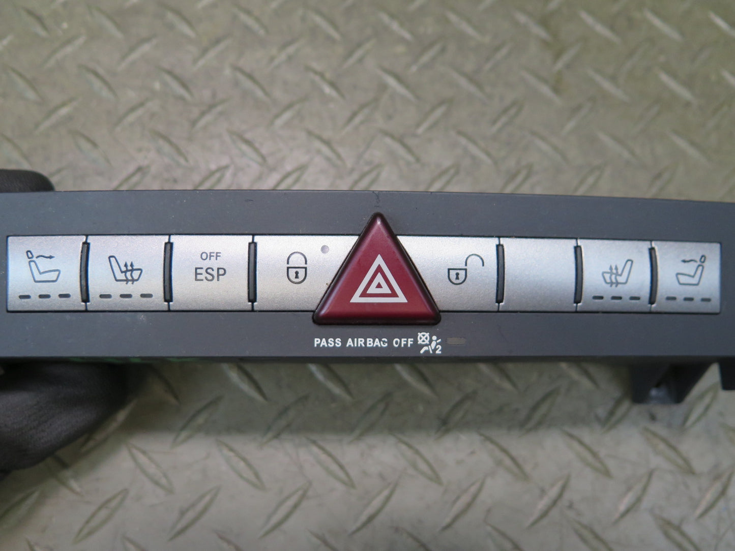 05-11 Mercedes R171 SLK Dash Hazard Light Door Lock Heated Seat Switch Panel OEM