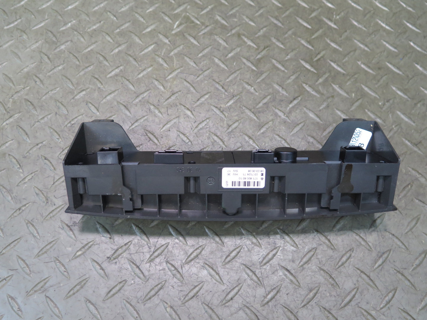 05-11 Mercedes R171 SLK Dash Hazard Light Door Lock Heated Seat Switch Panel OEM