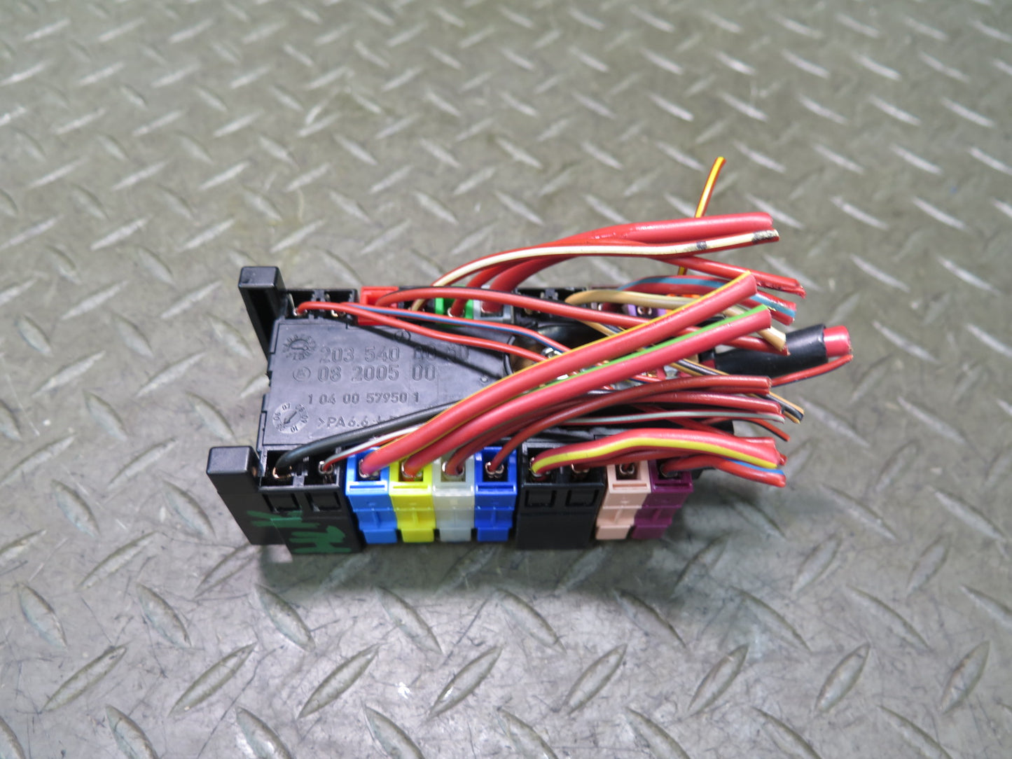 05-11 Mercedes R171 Slk-class Dash Fuse Relay Box Module 2035400050 OEM