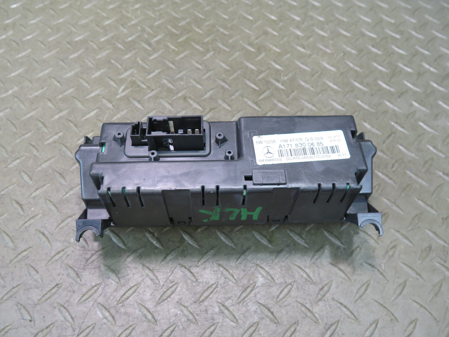 05-08 Mercedes R171 Slk-class A/C Heater Climate Control Switch 1718300685 Dmgd