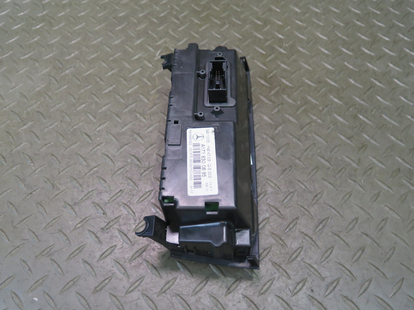 05-08 Mercedes R171 Slk-class A/C Heater Climate Control Switch 1718300685 Dmgd
