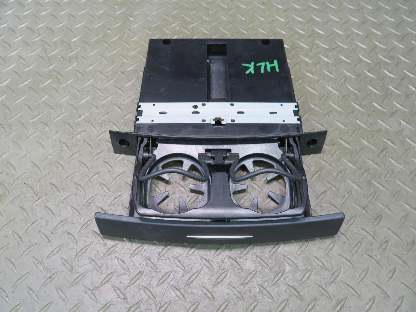 05-11 Mercedes R171 Slk-class Dash Front Center CUP Holder 1716800214 OEM