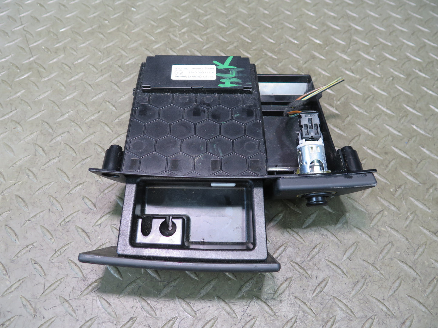 05-11 Mercedes R171 Slk-class Front Center Console Ash Tray w Lighter OEM