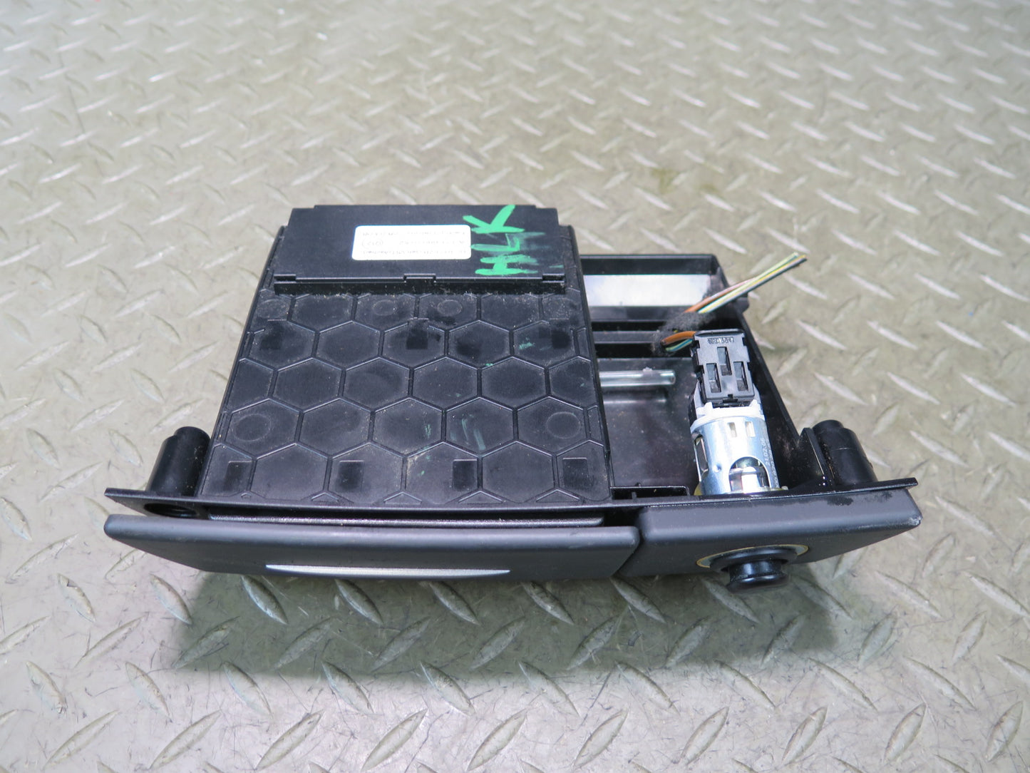 05-11 Mercedes R171 Slk-class Front Center Console Ash Tray w Lighter OEM