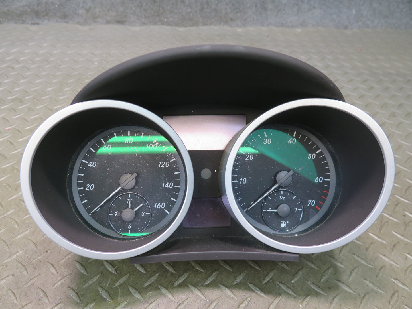 05-08 Mercedes R171 SLK350 Instrument Cluster Gauge Speedometer 1715401247 OEM