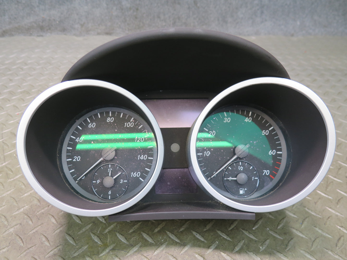 05-08 Mercedes R171 SLK350 Instrument Cluster Gauge Speedometer 1715401247 OEM