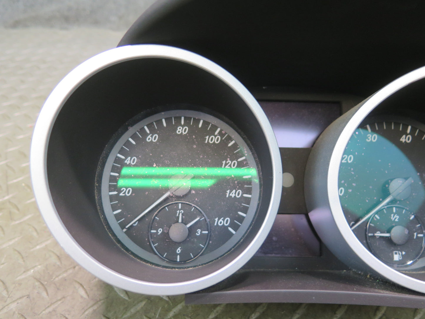 05-08 Mercedes R171 SLK350 Instrument Cluster Gauge Speedometer 1715401247 OEM