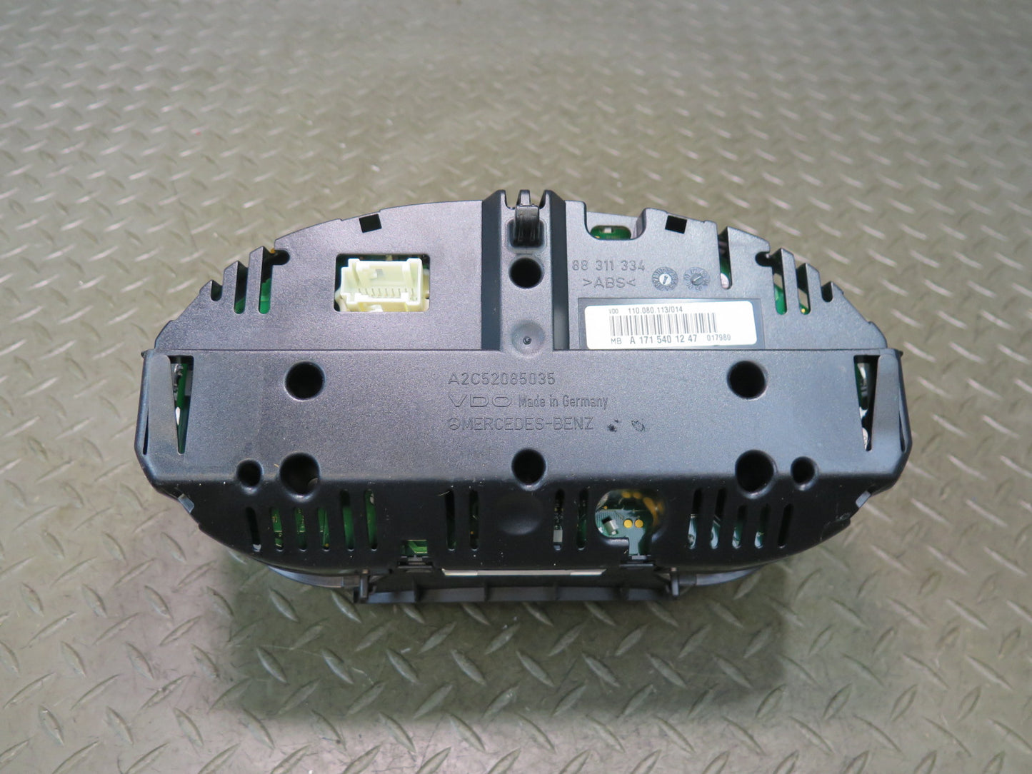 05-08 Mercedes R171 SLK350 Instrument Cluster Gauge Speedometer 1715401247 OEM