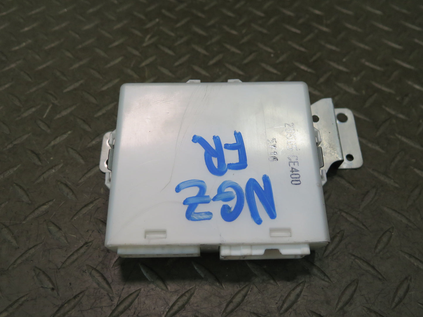 04-07 Nissan 350Z Z33 Convert Front Right Seat Control Module 28565-CE400 OEM