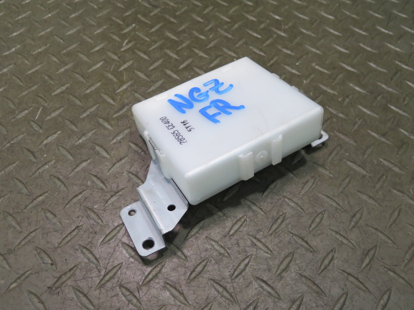 04-07 Nissan 350Z Z33 Convert Front Right Seat Control Module 28565-CE400 OEM