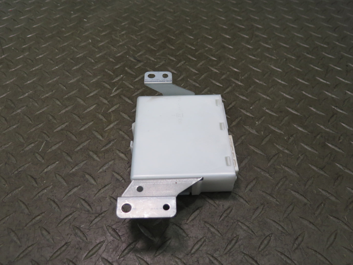 04-07 Nissan 350Z Z33 Convert Front Right Seat Control Module 28565-CE400 OEM