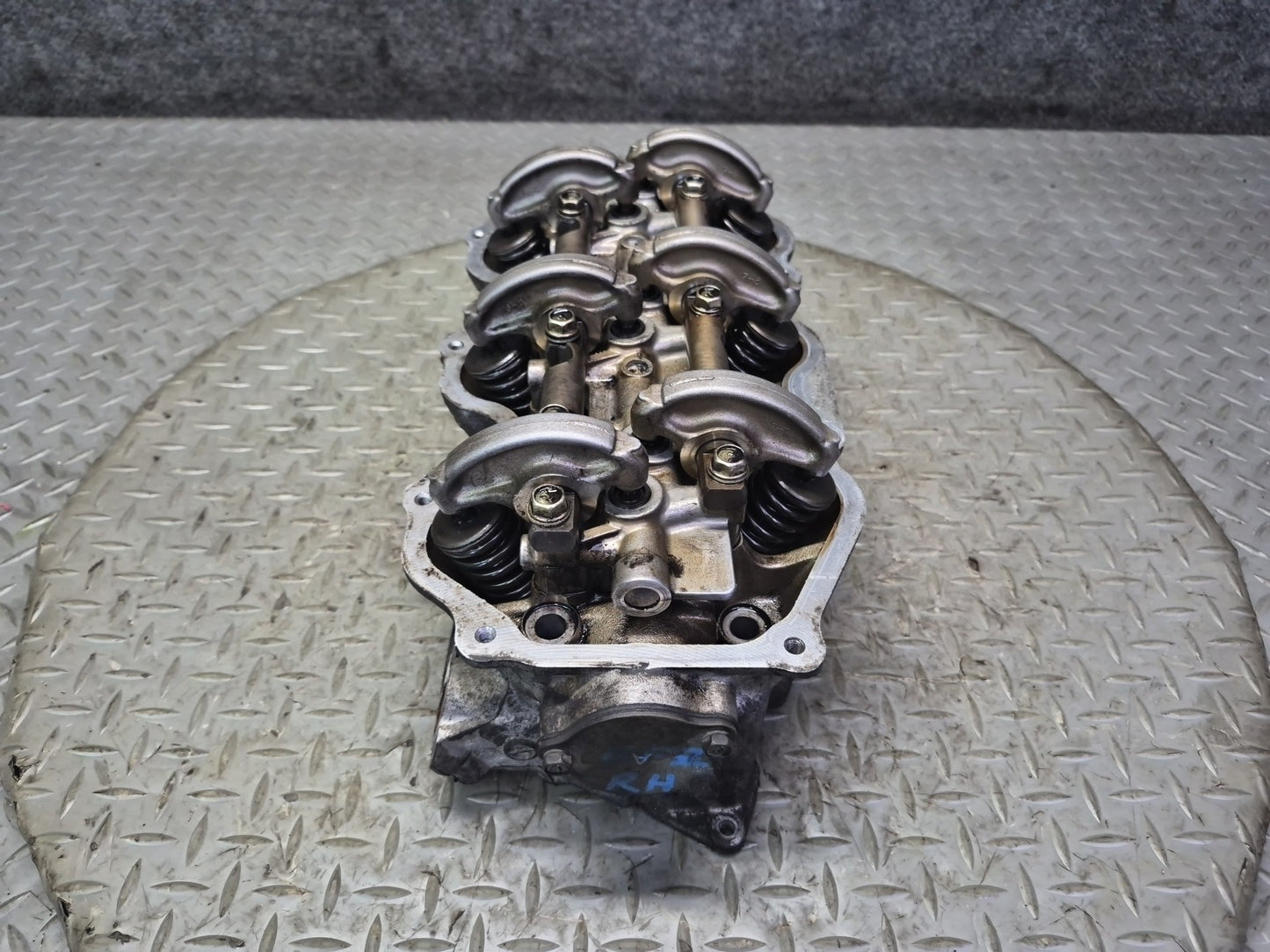 84-86 Nissan Z31 300ZX VG30E NA Engine Motor Right Cylinder Head OEM