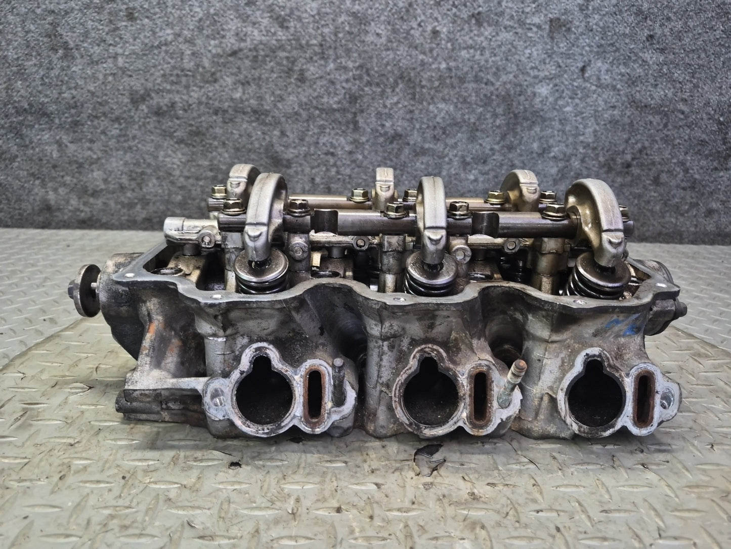 84-86 Nissan Z31 300ZX VG30E NA Engine Motor Right Cylinder Head OEM