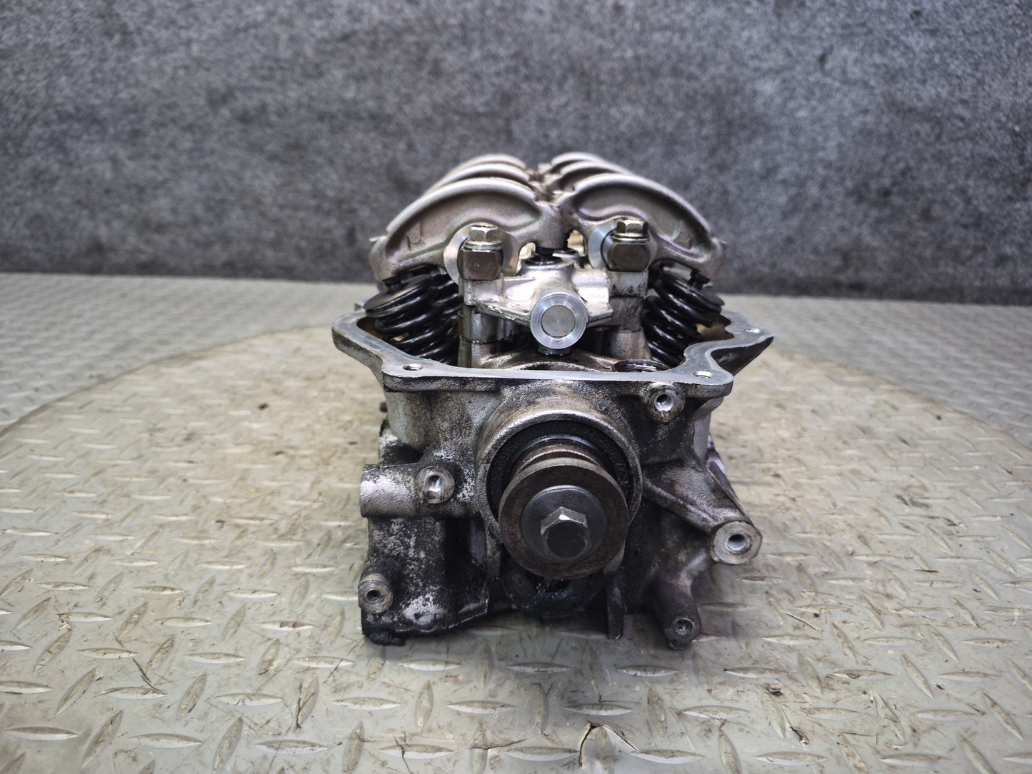 84-86 Nissan Z31 300ZX VG30E NA Engine Motor Right Cylinder Head OEM