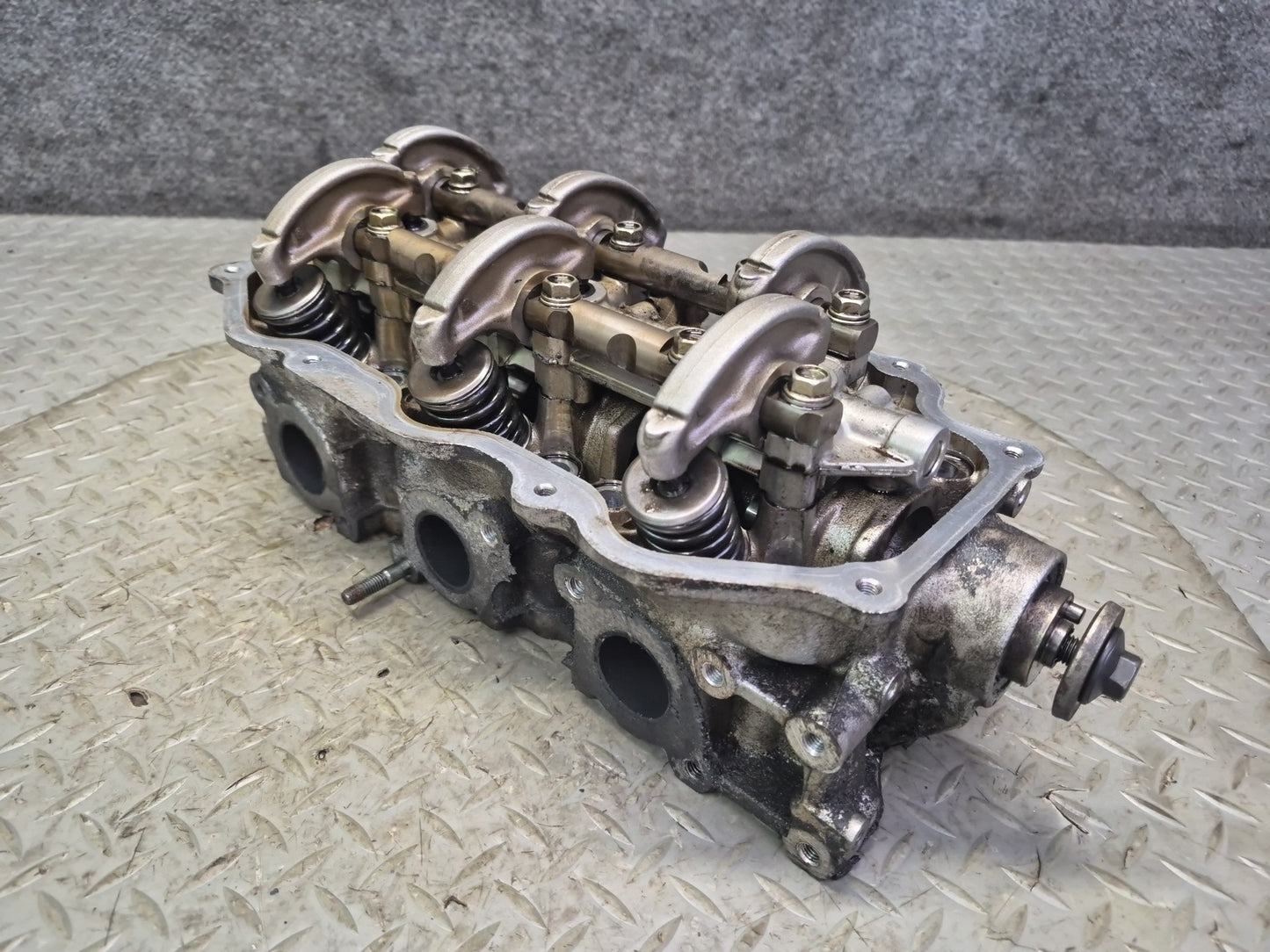 84-86 Nissan Z31 300ZX VG30E NA Engine Motor Right Cylinder Head OEM