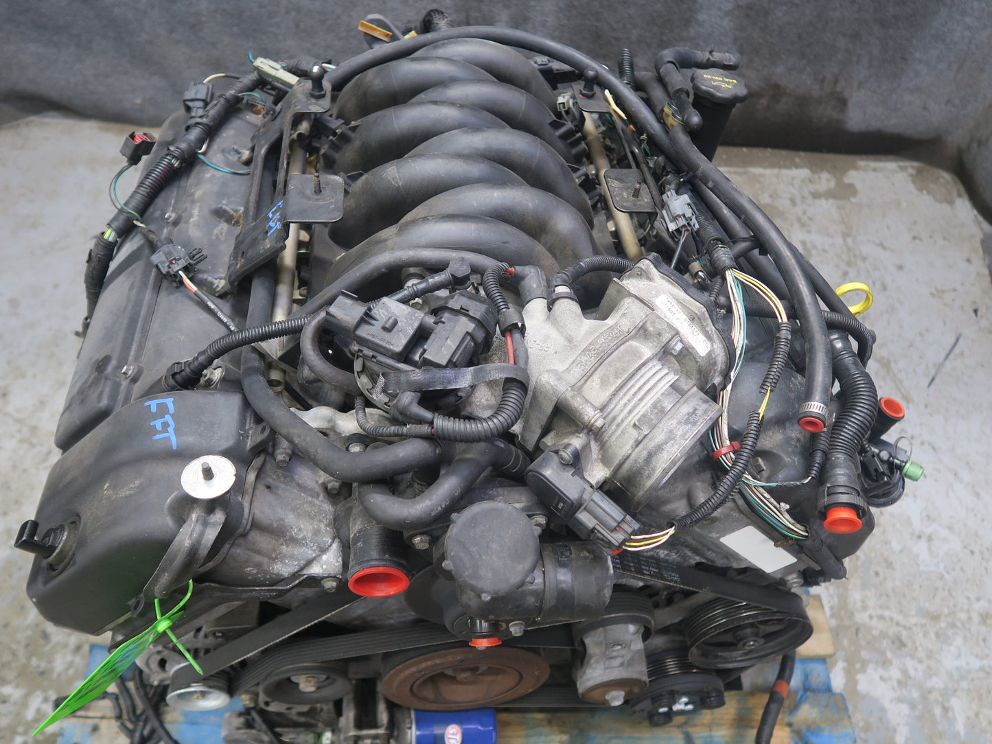 03-05 Ford Thunderbird 3.9L AJ35 V8 RWD Complete Engine Motor OEM