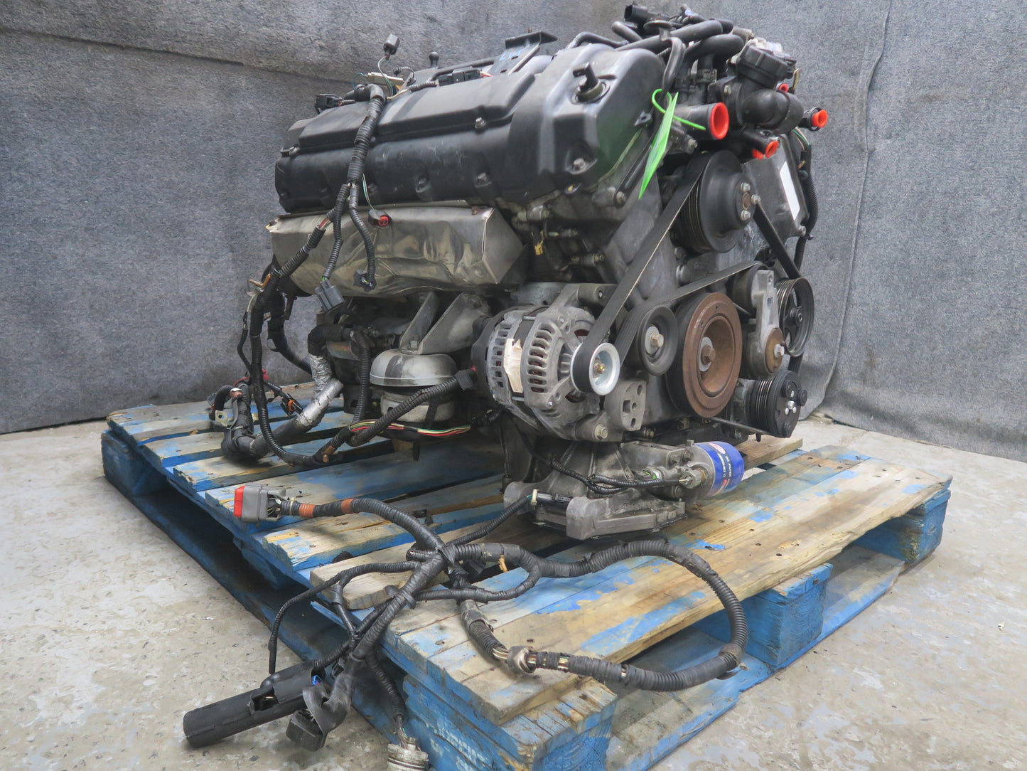 03-05 Ford Thunderbird 3.9L AJ35 V8 RWD Complete Engine Motor OEM
