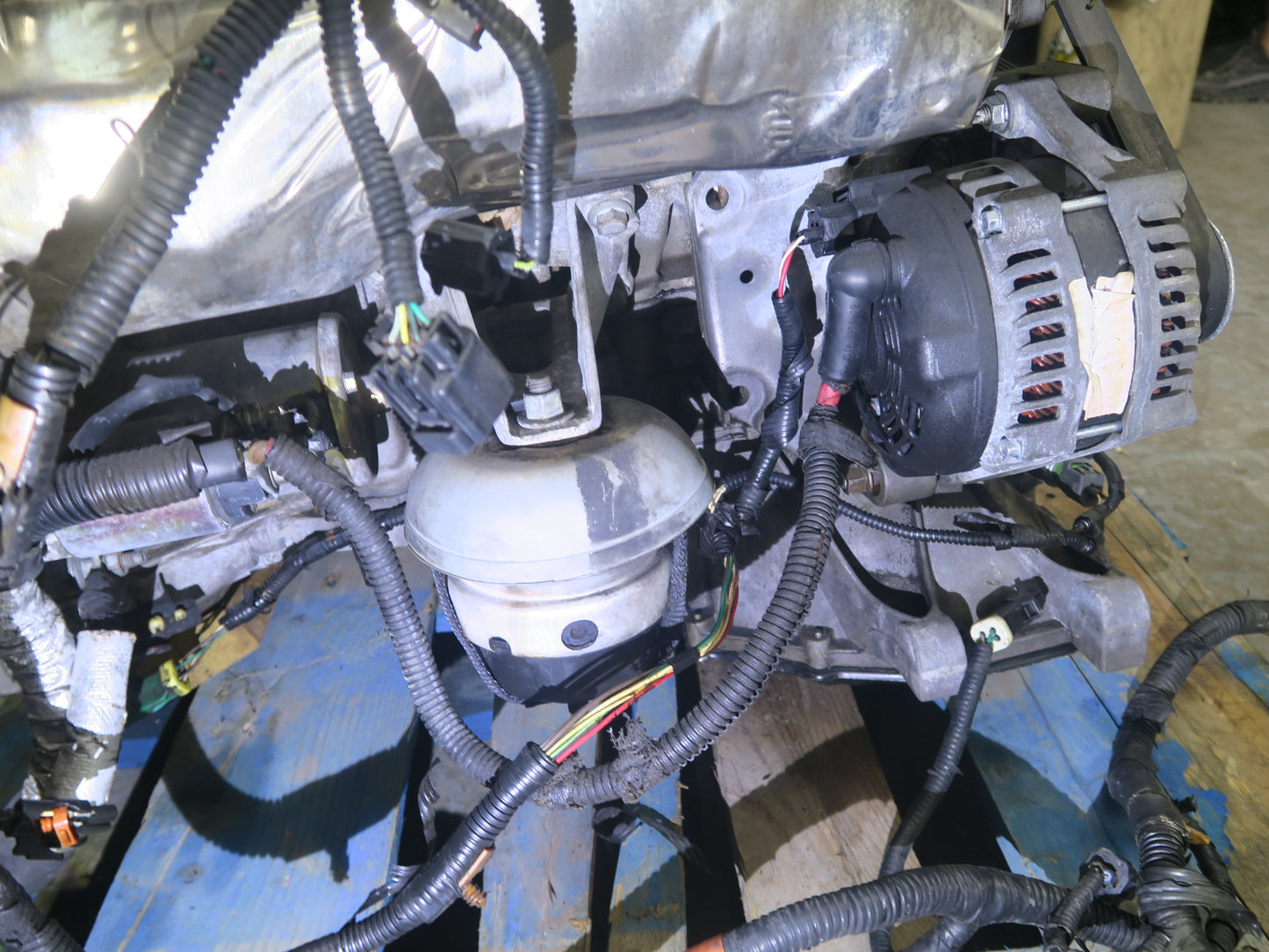 03-05 Ford Thunderbird 3.9L AJ35 V8 RWD Complete Engine Motor OEM