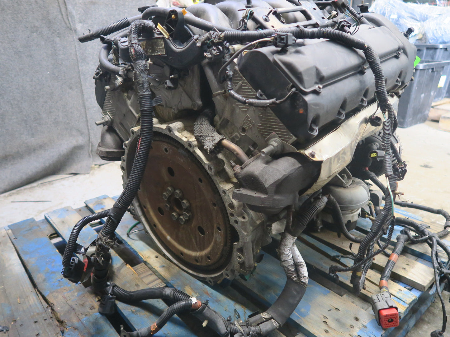 03-05 Ford Thunderbird 3.9L AJ35 V8 RWD Complete Engine Motor OEM