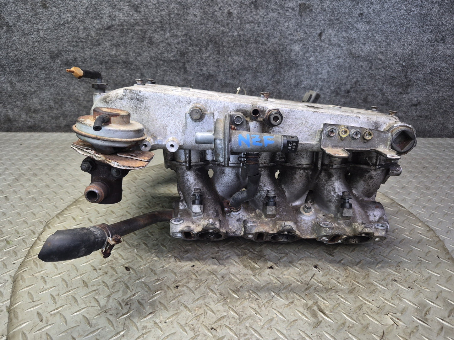 84-86 Nissan Z31 300ZX VG30E NON Turbo Upper Engine Motor Intake Manifold OEM