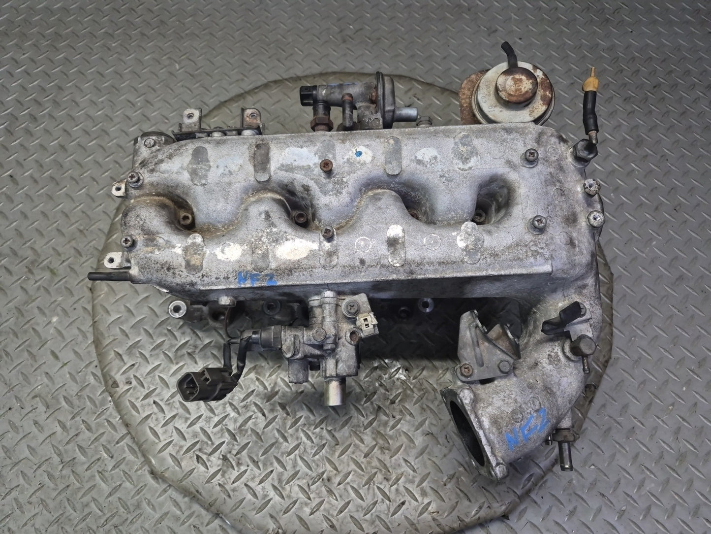 84-86 Nissan Z31 300ZX VG30E NON Turbo Upper Engine Motor Intake Manifold OEM