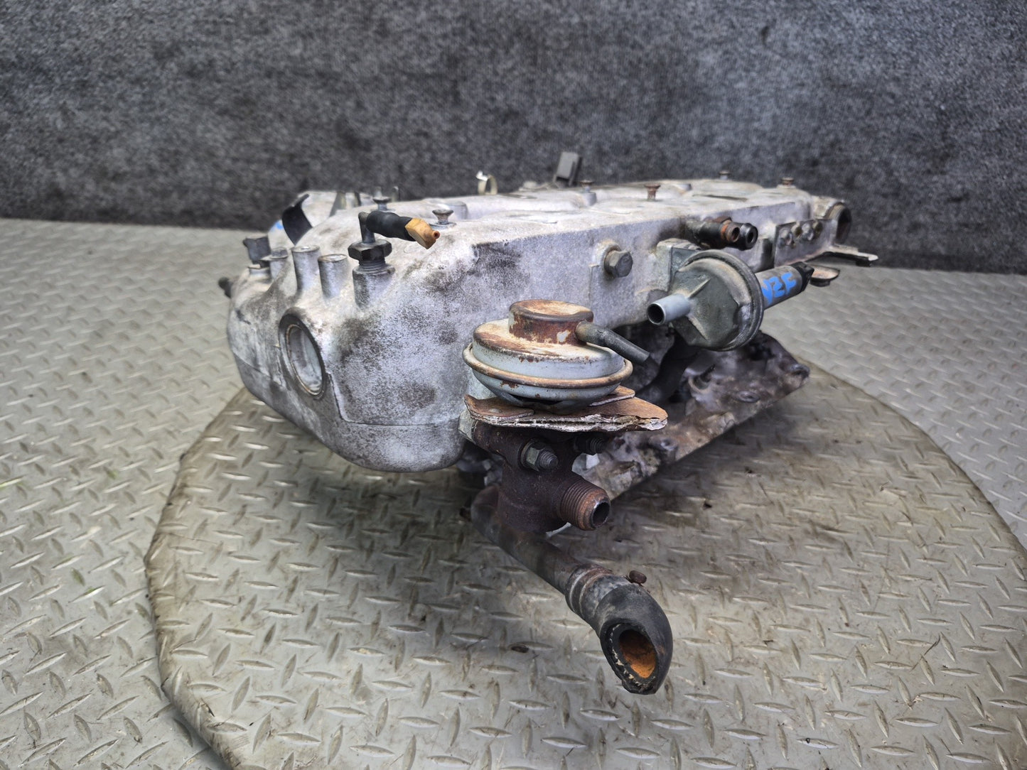 84-86 Nissan Z31 300ZX VG30E NON Turbo Upper Engine Motor Intake Manifold OEM