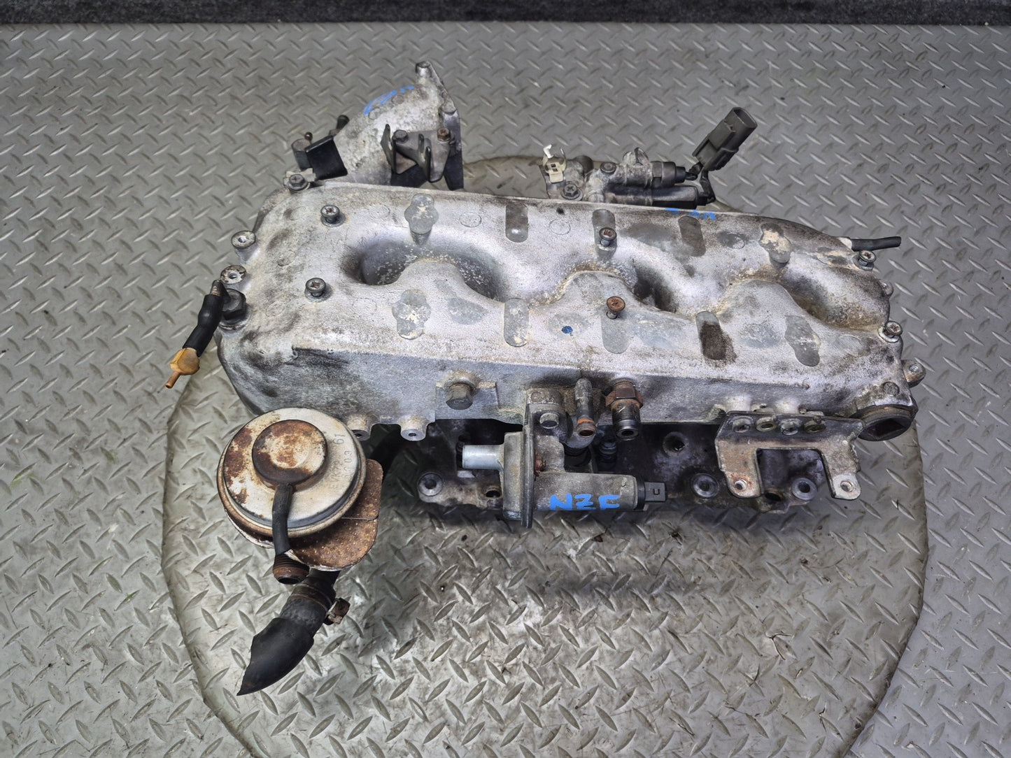 84-86 Nissan Z31 300ZX VG30E NON Turbo Upper Engine Motor Intake Manifold OEM