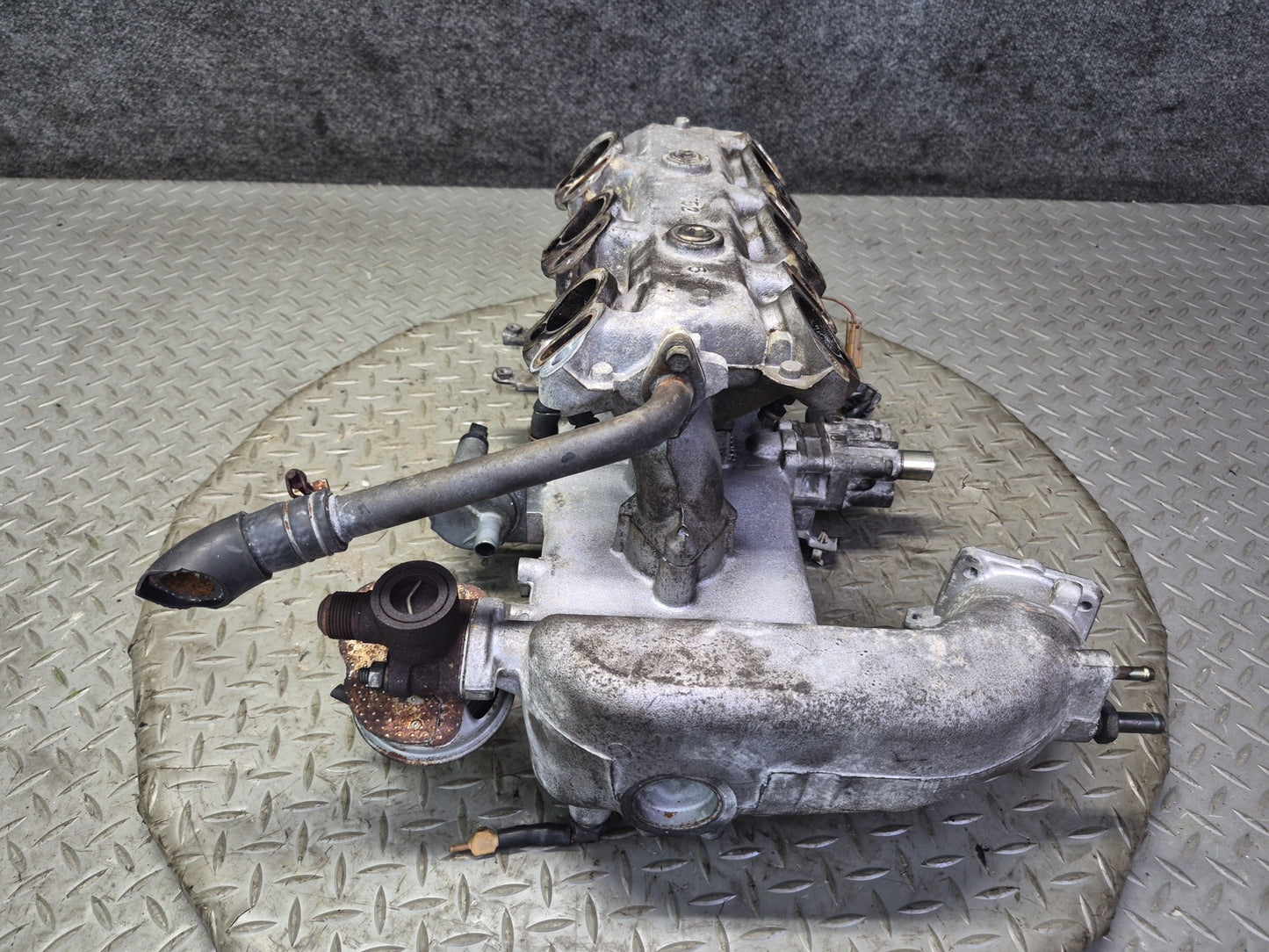 84-86 Nissan Z31 300ZX VG30E NON Turbo Upper Engine Motor Intake Manifold OEM