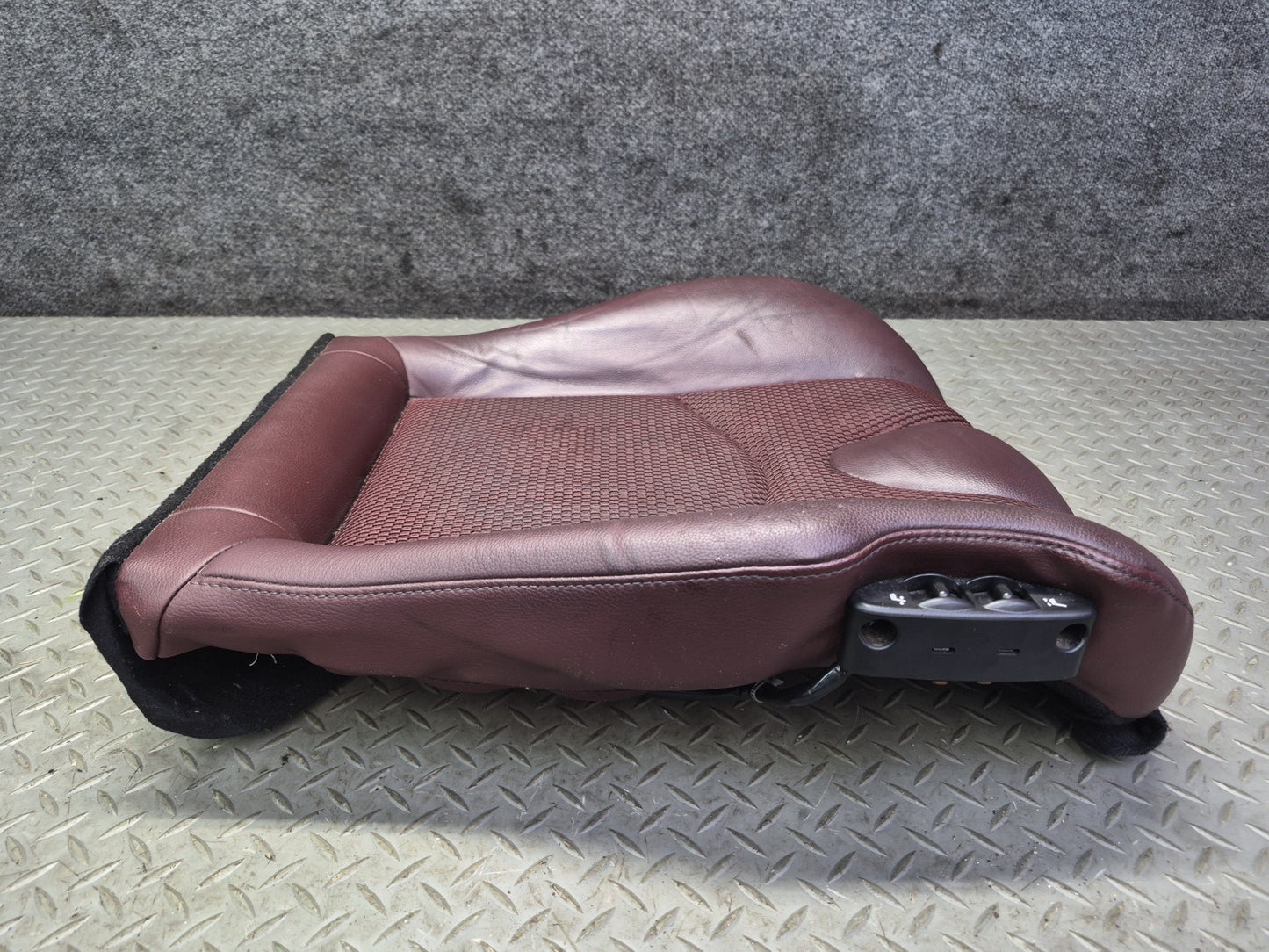 10-19 Nissan Z34 370Z Convert Front Left Seat Lower Leather Cushion Wine OEM