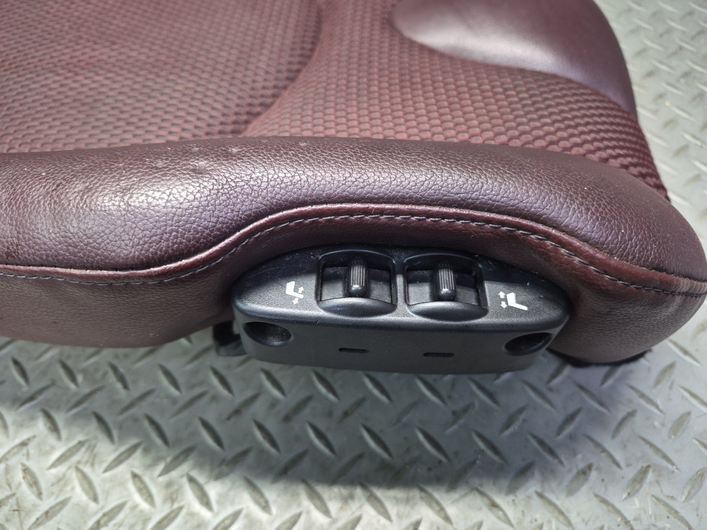 10-19 Nissan Z34 370Z Convert Front Left Seat Lower Leather Cushion Wine OEM