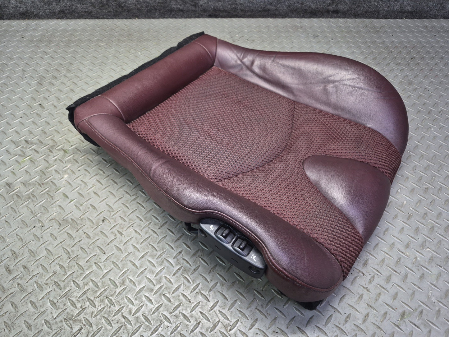 10-19 Nissan Z34 370Z Convert Front Left Seat Lower Leather Cushion Wine OEM