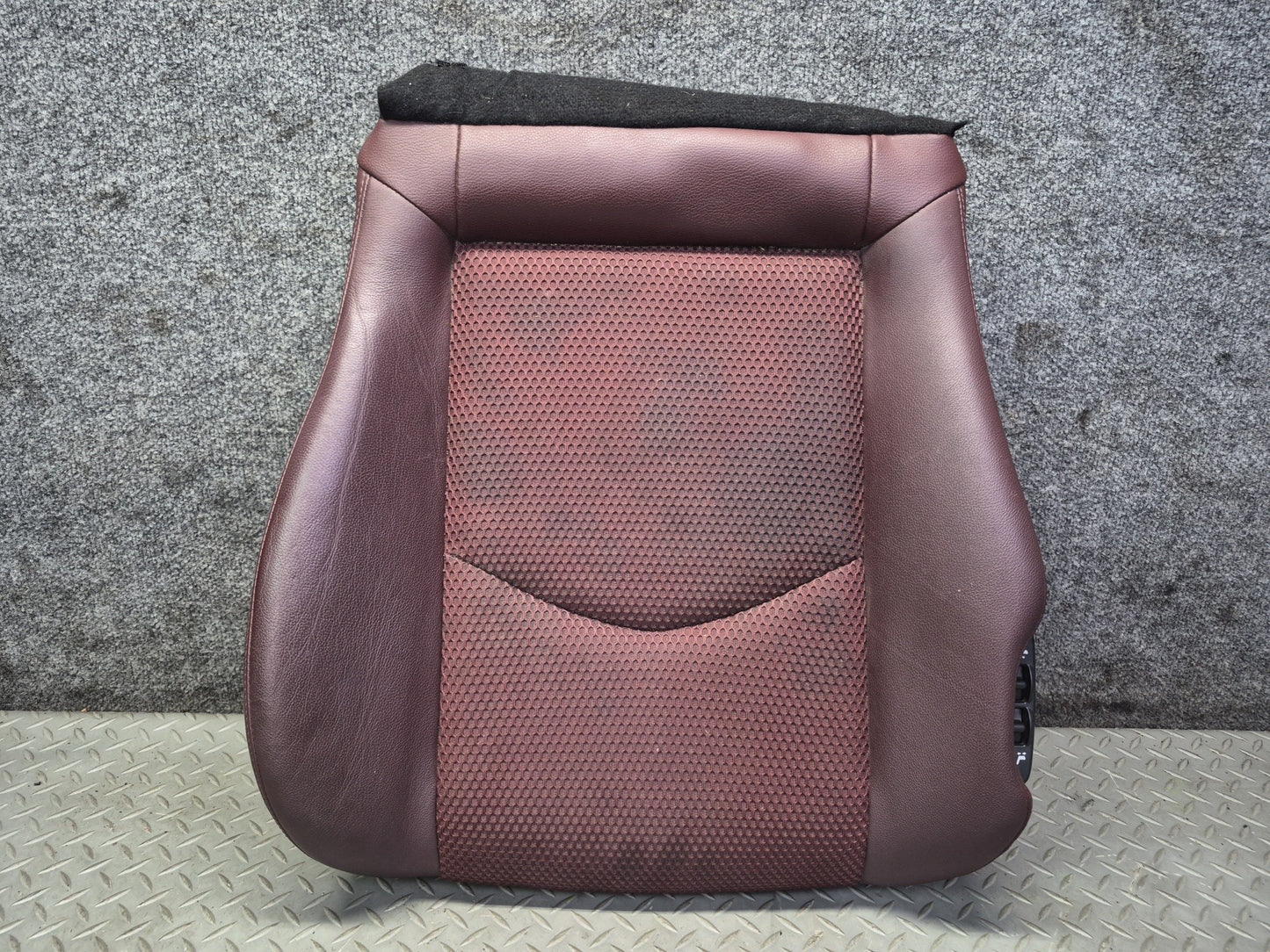 10-19 Nissan Z34 370Z Convert Front Right Seat Lower Leather Cushion Wine OEM