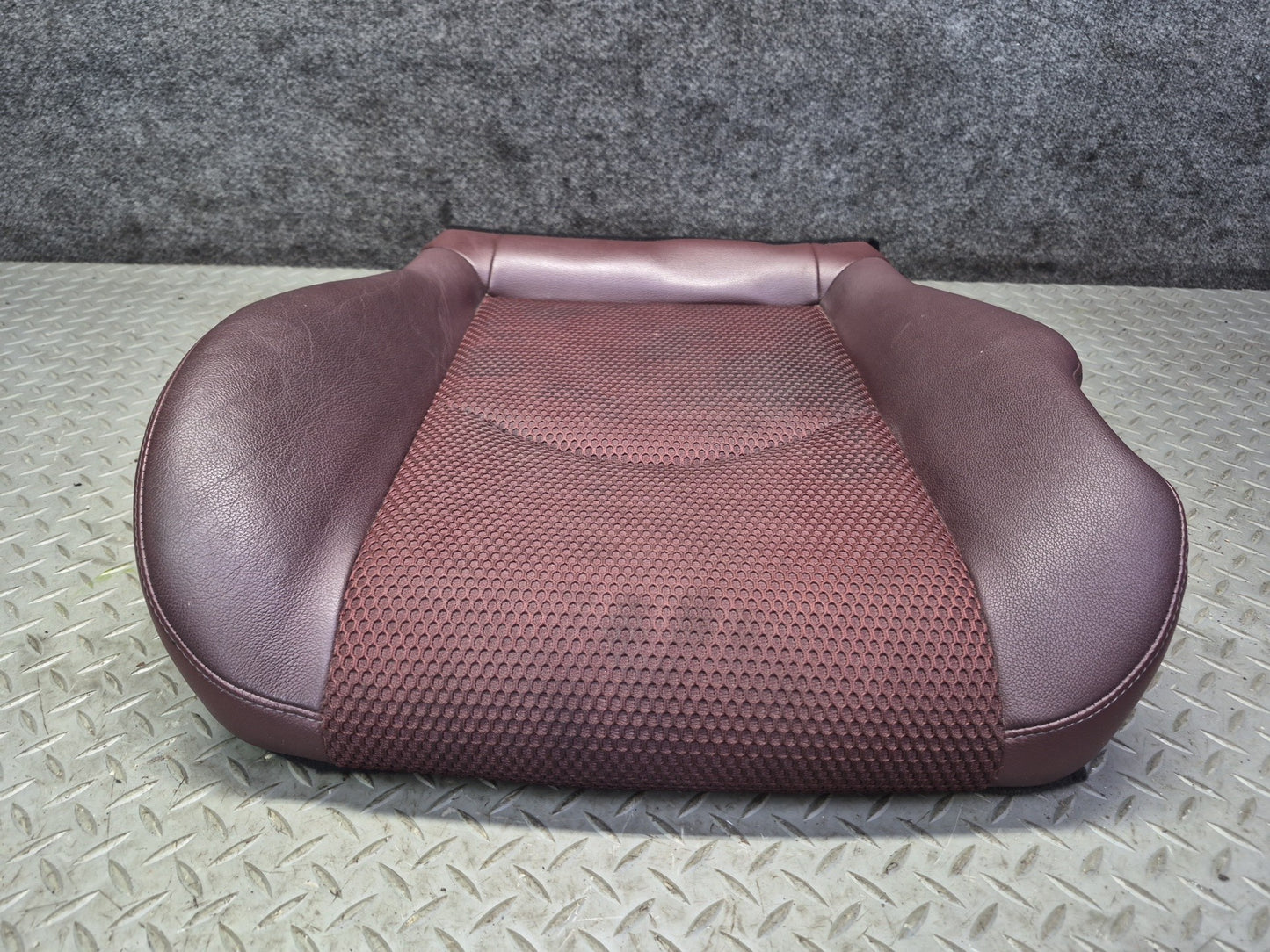 10-19 Nissan Z34 370Z Convert Front Right Seat Lower Leather Cushion Wine OEM