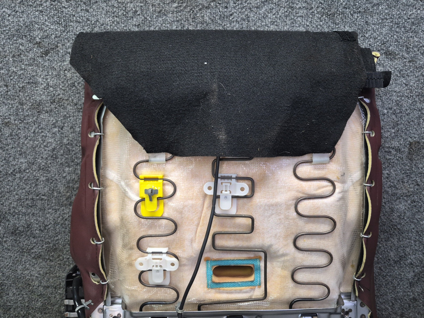 10-19 Nissan Z34 370Z Convert Front Right Seat Lower Leather Cushion Wine OEM