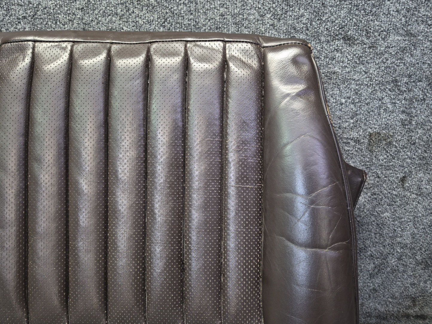 86-88 Mercedes W126 Sedan Front Left Seat Lower Leather Cushion Brasil Dmgd