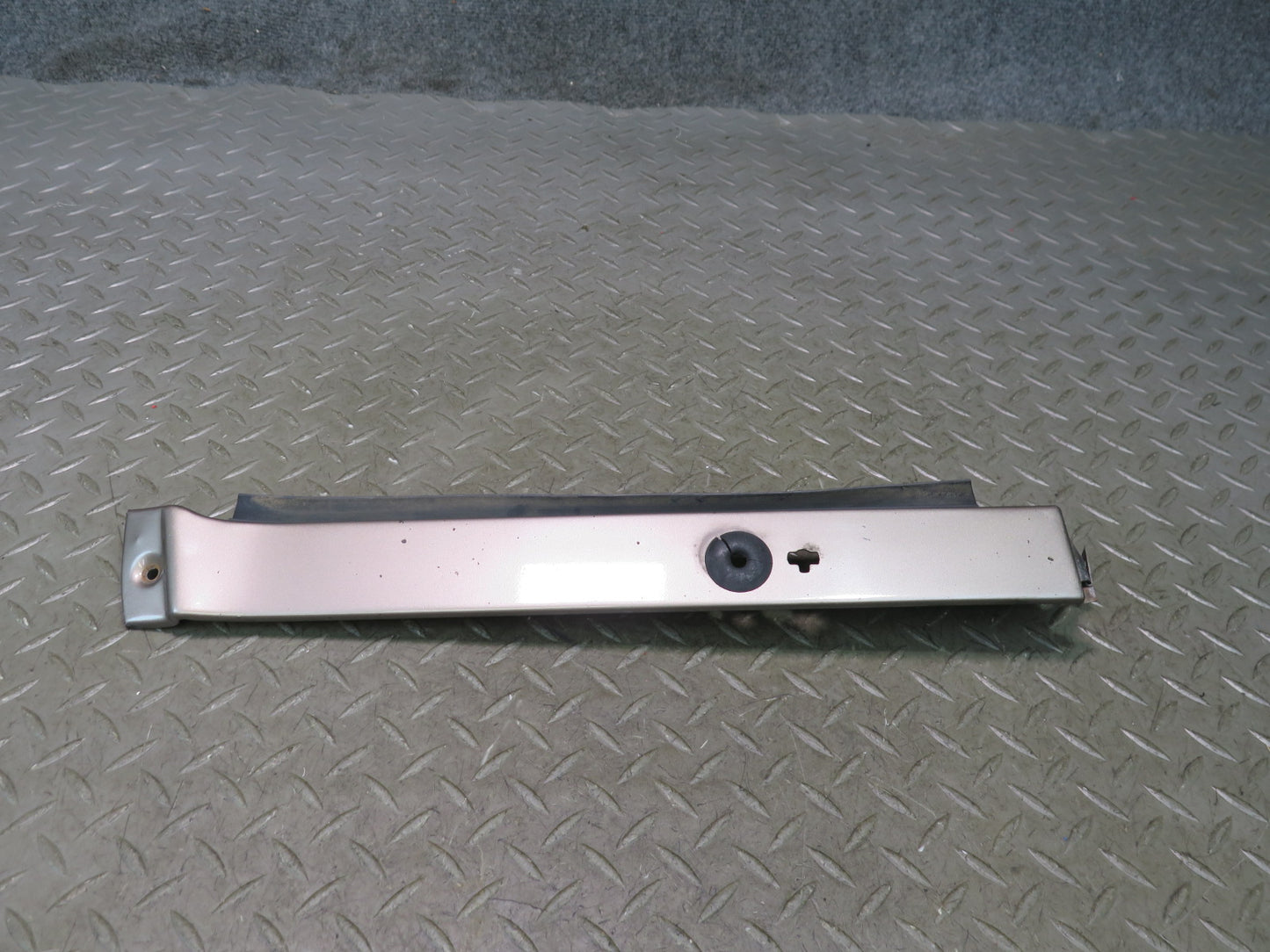 86-91 Mercedes W126 560SEL Set of 2 Front Headlight Lower Trim Cover OEM