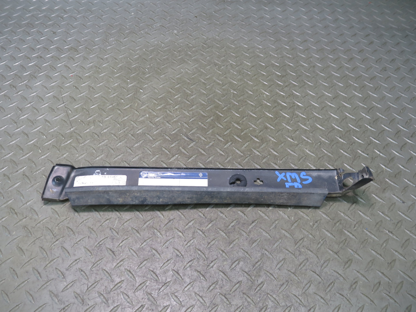 86-91 Mercedes W126 560SEL Set of 2 Front Headlight Lower Trim Cover OEM