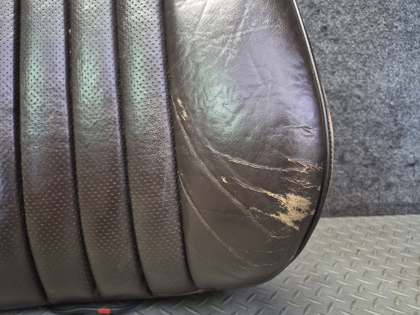 86-88 Mercedes W126 560SEL Sedan Front Left Seat Upper Leather Cushion Dmgd