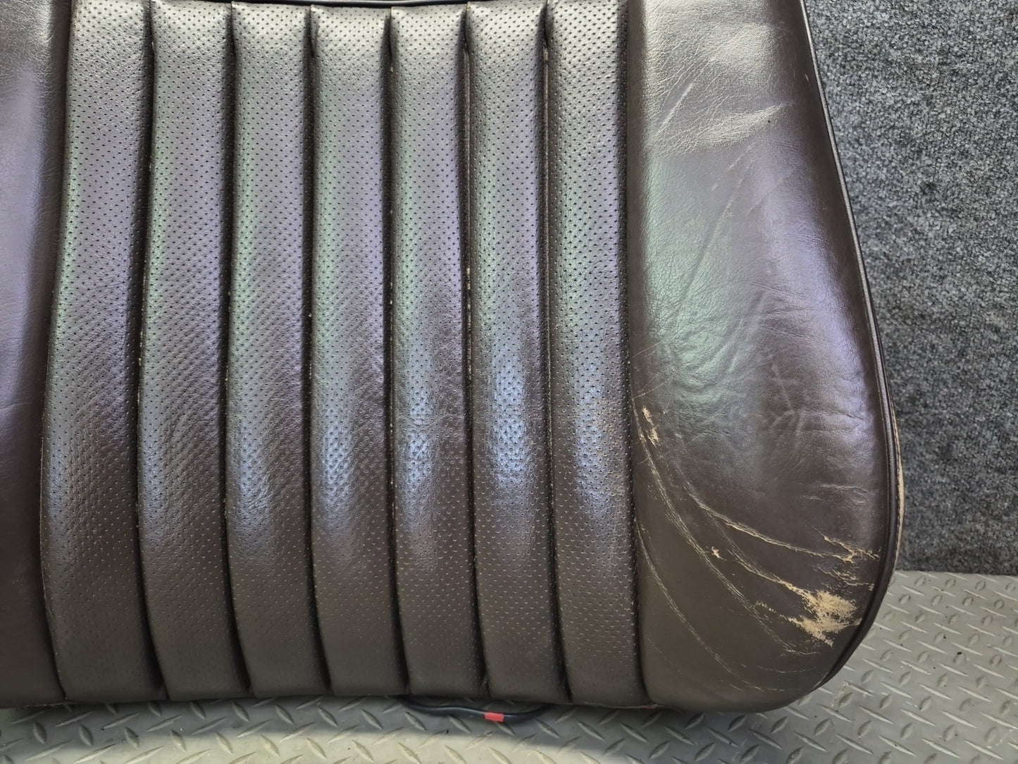 86-88 Mercedes W126 560SEL Sedan Front Left Seat Upper Leather Cushion Dmgd