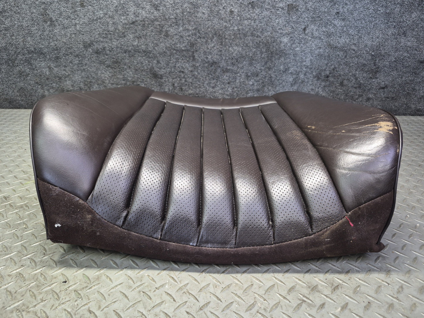 86-88 Mercedes W126 560SEL Sedan Front Left Seat Upper Leather Cushion Dmgd