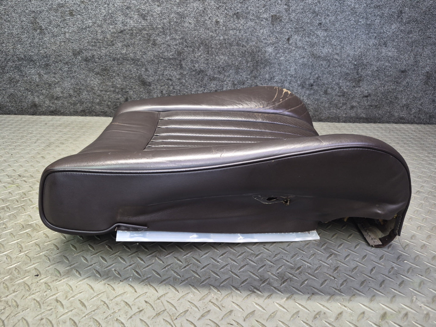 86-88 Mercedes W126 560SEL Sedan Front Left Seat Upper Leather Cushion Dmgd
