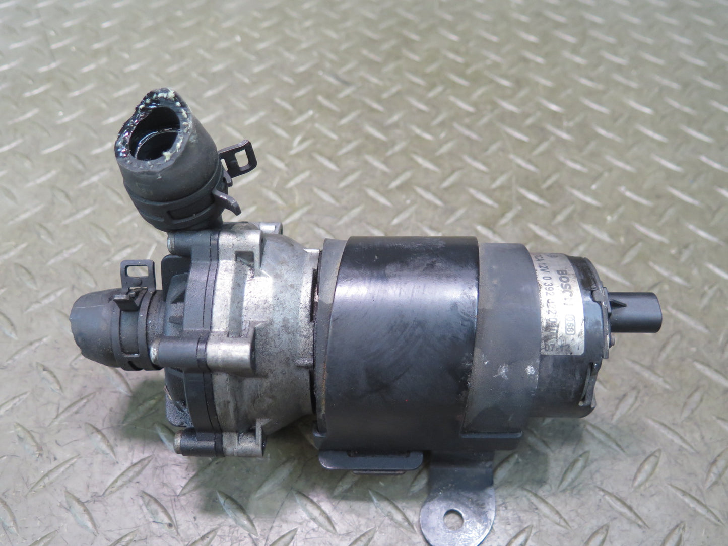 2012-2015 Mercedes X166 W166 Ml-class Auxiliary AUX Coolant Water Pump OEM